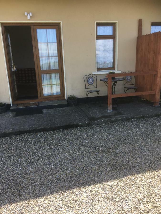 Baurleigh Studio Apartment P72F340 Lissaphooca Cross Roads Eksteriør bilde